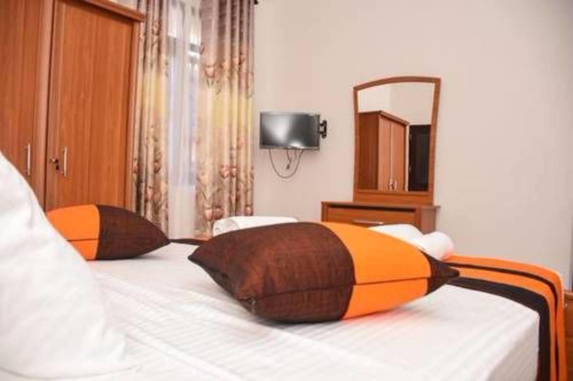 Ocean Glory Hotel Ettukala Εξωτερικό φωτογραφία